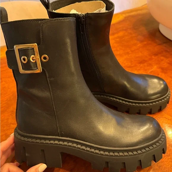 Steve Madden Sameera Black Leather Festival Platform Lug Sole Moto Boots Size 8 - Picture 8 of 15